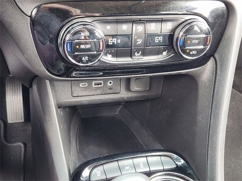 Used 2023 Buick Encore GX Essence w/ Experience Buick Package image 19