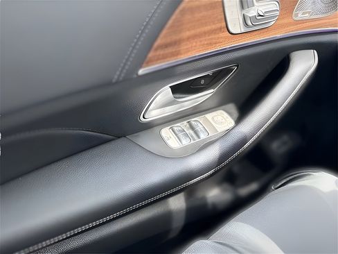 New 2025 Mercedes-Benz GLE 450 4MATIC image 13