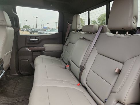 Used 2021 GMC Sierra 1500 SLT AWD/4WD image 12
