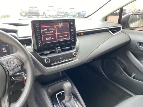 Used 2020 Toyota Corolla LE image 22