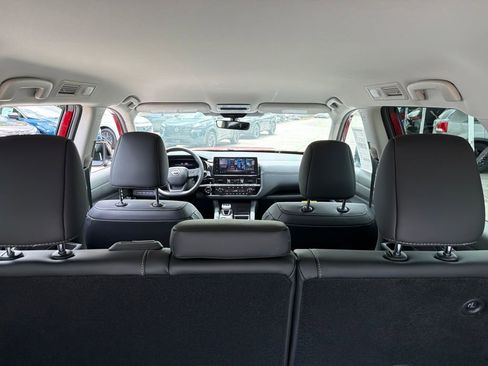 New 2026 Nissan Pathfinder SL FWD image 31