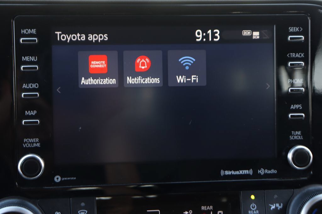 Used 2022 Toyota Highlander XLE FWD image 31