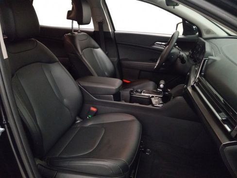 Certified 2024 Kia Sportage EX FWD image 19