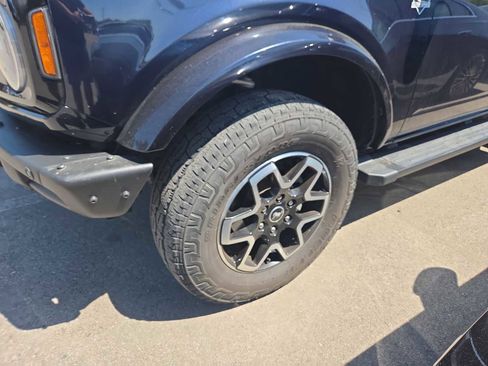 Used 2021 Ford Bronco Outer Banks image 9