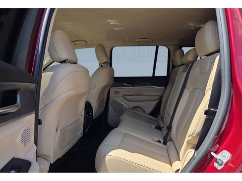 Used 2022 Jeep Grand Cherokee Limited w/ Trailer Tow Prep Group (B) image 17