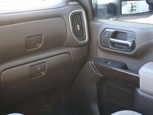 Used 2023 GMC Sierra 2500 SLE w/ SLE Convenience Package image 15