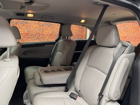 Used 2023 Honda Odyssey Touring image 24