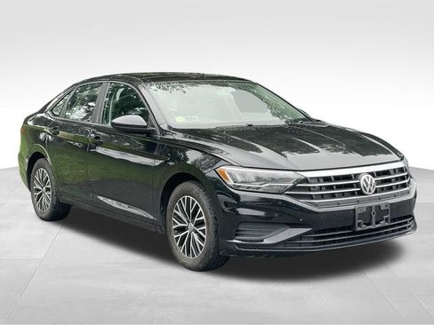 Used 2019 Volkswagen Jetta SE FWD image 3