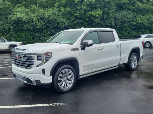 Used 2024 GMC Sierra 1500 Denali w/ Denali Reserve Package AWD/4WD image 2