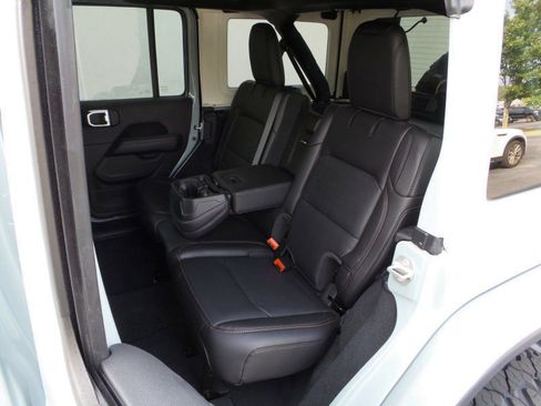 Used 2023 Jeep Wrangler Unlimited Rubicon 392 AWD/4WD image 14