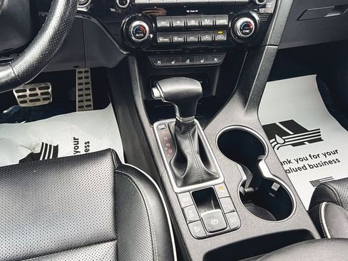 Used 2025 Kia Sportage EX image 16