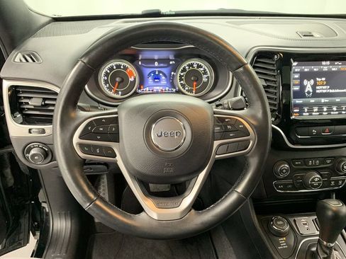 Used 2019 Jeep Cherokee High Altitude AWD/4WD image 12