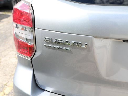 Used 2016 Subaru Forester 2.5i Premium AWD/4WD image 8