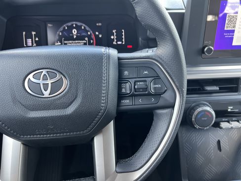 Used 2025 Toyota 4Runner SR5 AWD/4WD image 20
