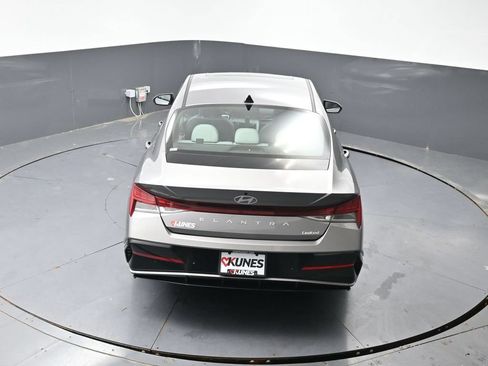 Used 2024 Hyundai Elantra Limited FWD image 49