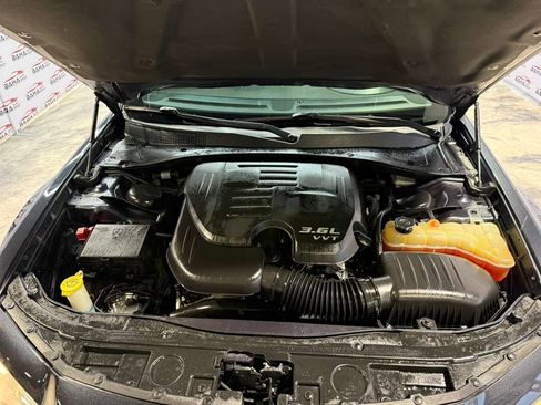 Used 2019 Chrysler 300 S image 47