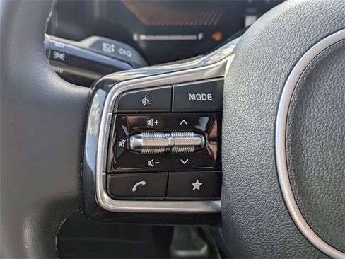 Used 2024 Kia Sorento S image 28