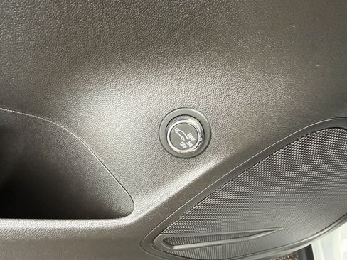Used 2022 Buick Envision Preferred AWD/4WD image 24