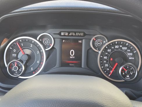 New 2026 RAM 2500 Tradesman AWD/4WD image 13