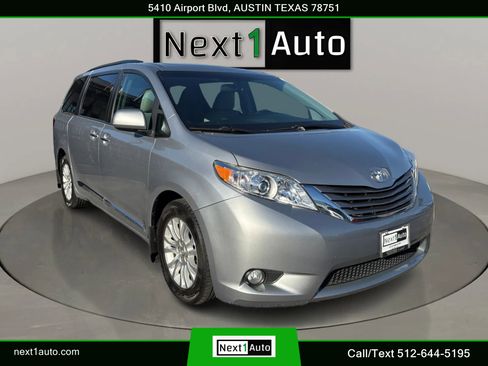 Used 2016 Toyota Sienna XLE image 2