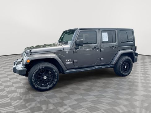 Used 2017 Jeep Wrangler Unlimited Sahara w/ Connectivity Group AWD/4WD image 1