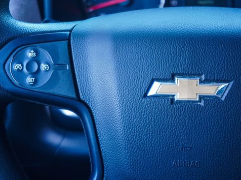 Used 2018 Chevrolet Silverado 1500 Custom w/ Custom Value Package RWD image 14