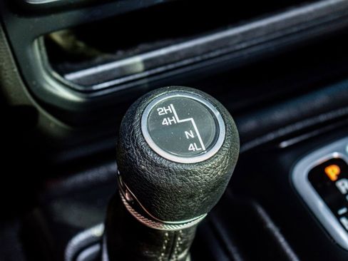 Used 2018 Jeep Wrangler Unlimited Sport S image 16