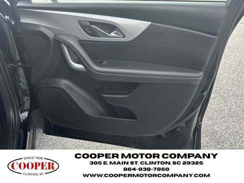 Used 2025 Chevrolet Blazer LT FWD image 13