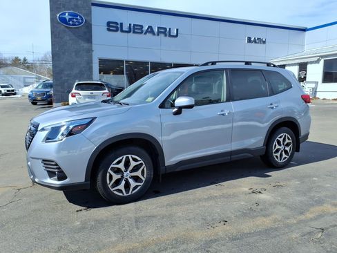 Certified 2023 Subaru Forester Premium image 5