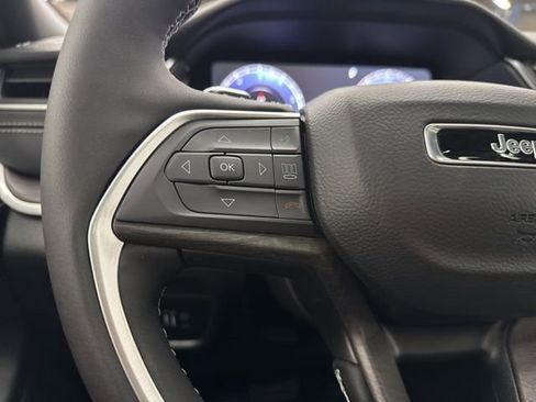 New 2025 Jeep Grand Cherokee L Limited w/ Trailer Tow Package image 15