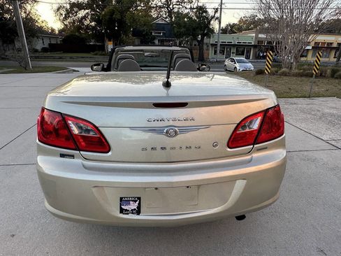 Used 2010 Chrysler Sebring Touring w/ Special Touring Group image 6