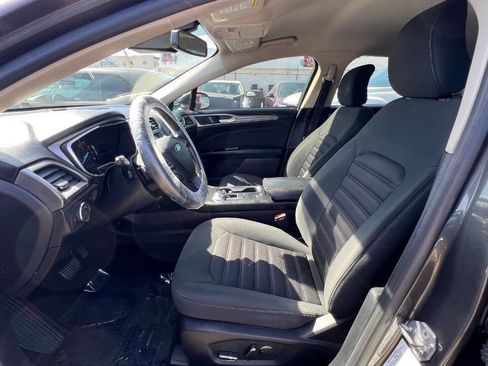 Used 2017 Ford Fusion SE image 20