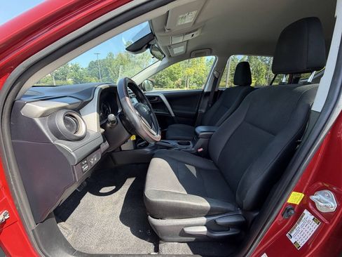 Used 2017 Toyota RAV4 LE w/ Carpet Mat Package FWD image 10