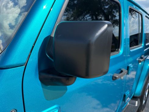 Used 2020 Jeep Wrangler Unlimited Sahara AWD/4WD image 12