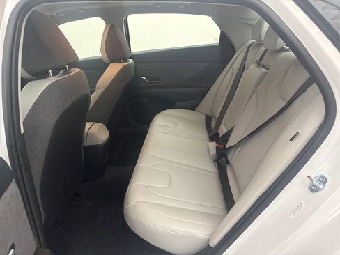 Used 2025 Hyundai Elantra Limited FWD image 24
