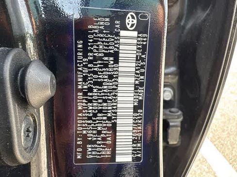 Used 2020 Toyota Corolla SE FWD image 25