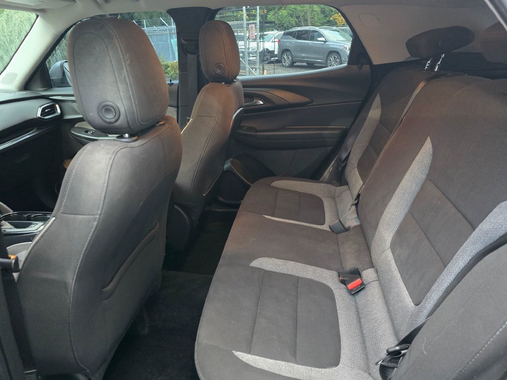 Used 2023 Chevrolet TrailBlazer LT AWD/4WD image 10