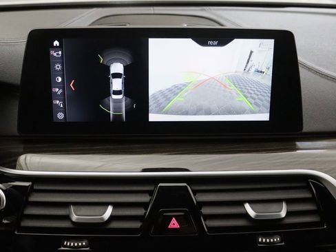 Used 2018 BMW 540i RWD image 19