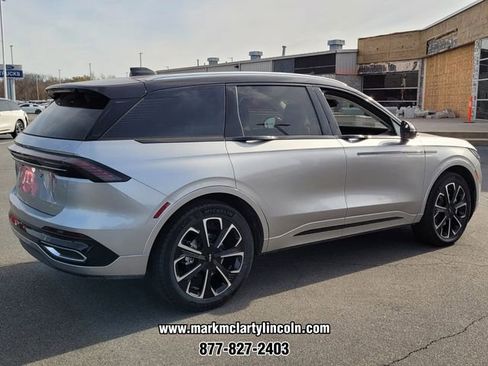 New 2026 Lincoln Nautilus Reserve image 3