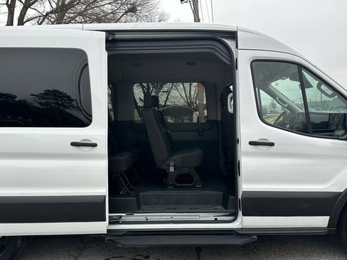 Used 2023 Ford Transit 350 XL image 17