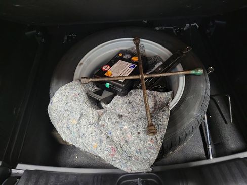 Used 2019 Jeep Compass Latitude image 13