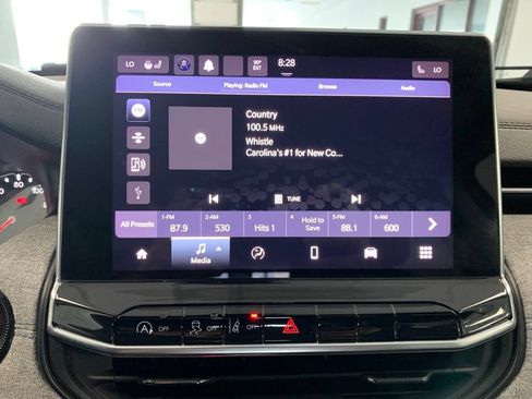 Used 2022 Jeep Compass Latitude w/ Convenience Group FWD image 14