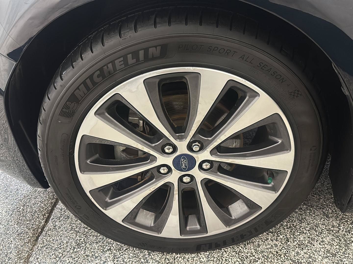 Used 2020 Ford Fusion SE AWD/4WD image 12