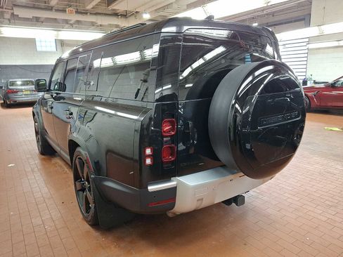 Used 2023 Land Rover Defender 130 SE image 6