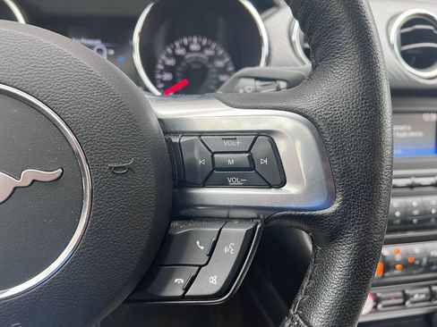 Used 2016 Ford Mustang Coupe RWD image 24