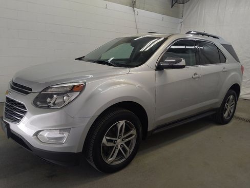 Used 2017 Chevrolet Equinox Premier w/ Enhanced Convenience Package image 2