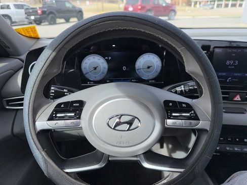 Used 2022 Hyundai Elantra SEL w/ Convenience Package image 33