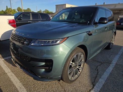 Used 2025 Land Rover Range Rover Sport Dynamic SE image 1