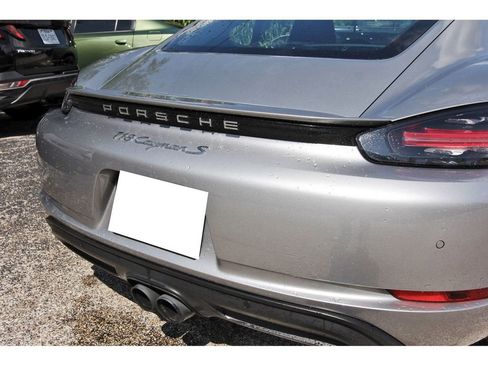 Used 2018 Porsche 718 Cayman S RWD image 5