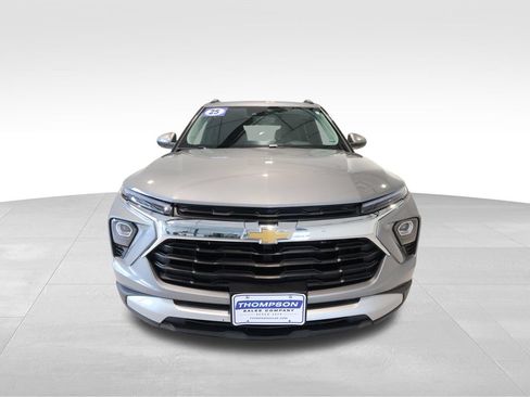 Used 2025 Chevrolet TrailBlazer LT FWD image 7